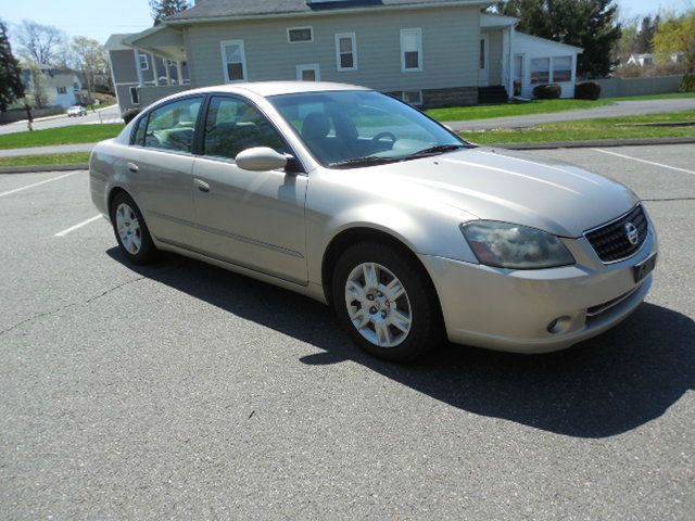 2006 Nissan Altima Pickupslt Quad Cab SWB 4WD 4x4 Truck