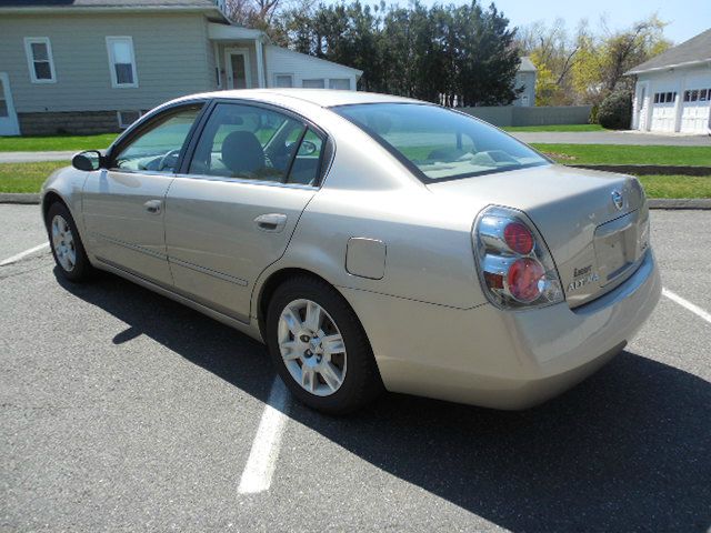 2006 Nissan Altima Pickupslt Quad Cab SWB 4WD 4x4 Truck