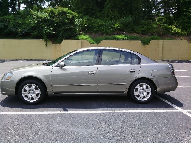 2006 Nissan Altima Pickupslt Quad Cab SWB 4WD 4x4 Truck