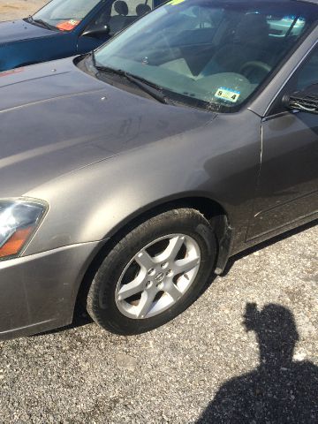 2006 Nissan Altima Pickupslt Quad Cab SWB 4WD 4x4 Truck