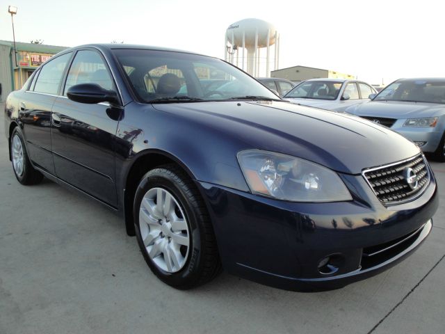 2006 Nissan Altima Pickupslt Quad Cab SWB 4WD 4x4 Truck