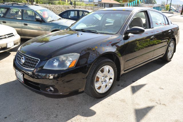 2006 Nissan Altima Pickupslt Quad Cab SWB 4WD 4x4 Truck