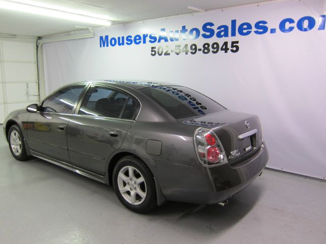 2006 Nissan Altima ST Pickup 4D 5 1/2 Ft