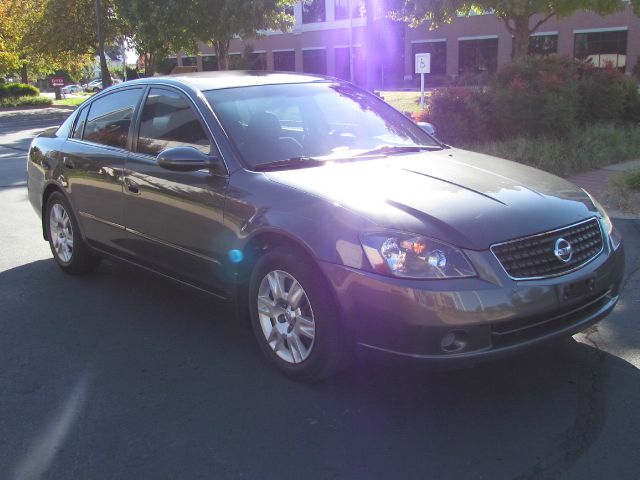 2006 Nissan Altima Pickupslt Quad Cab SWB 4WD 4x4 Truck