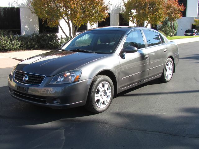 2006 Nissan Altima Pickupslt Quad Cab SWB 4WD 4x4 Truck