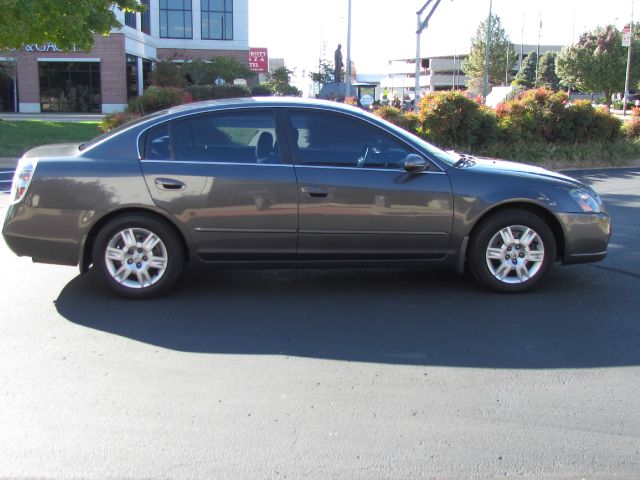 2006 Nissan Altima Pickupslt Quad Cab SWB 4WD 4x4 Truck