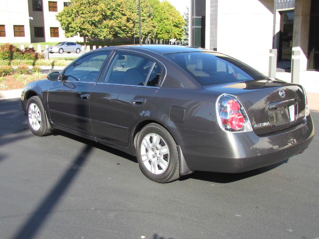 2006 Nissan Altima Pickupslt Quad Cab SWB 4WD 4x4 Truck