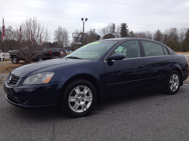 2006 Nissan Altima Pickupslt Quad Cab SWB 4WD 4x4 Truck