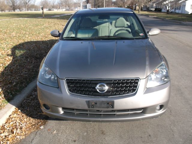 2006 Nissan Altima Pickupslt Quad Cab SWB 4WD 4x4 Truck