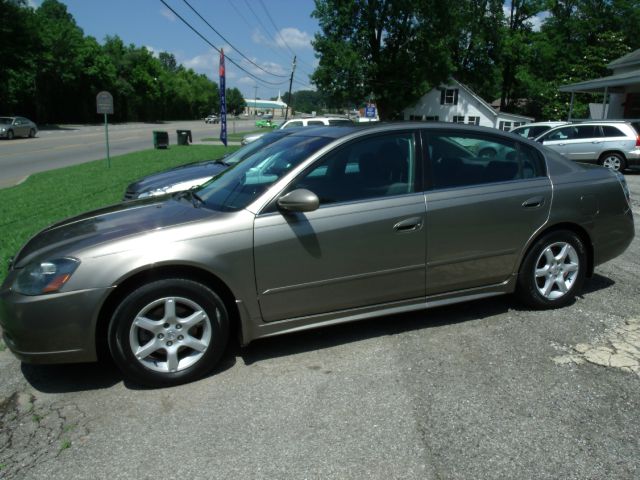 2006 Nissan Altima Pickupslt Quad Cab SWB 4WD 4x4 Truck