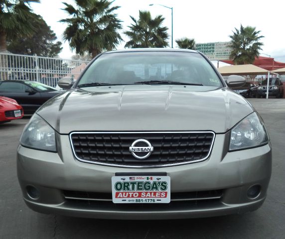 2006 Nissan Altima Pickupslt Quad Cab SWB 4WD 4x4 Truck