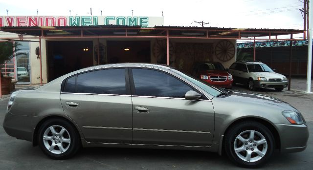 2006 Nissan Altima Pickupslt Quad Cab SWB 4WD 4x4 Truck