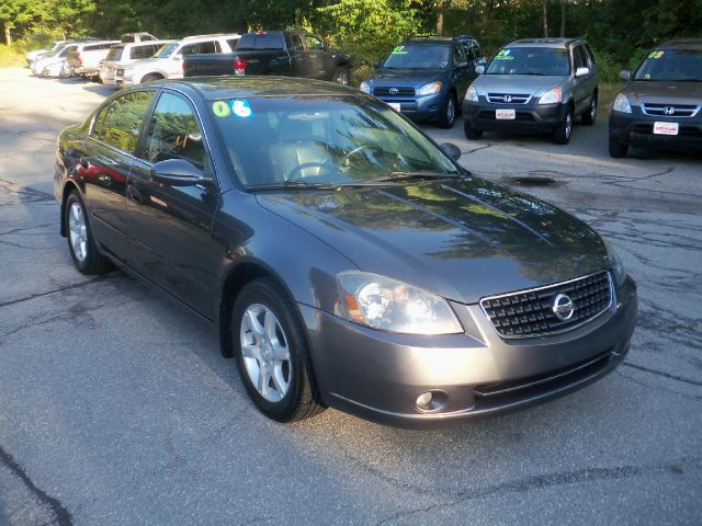 2006 Nissan Altima Pickupslt Quad Cab SWB 4WD 4x4 Truck