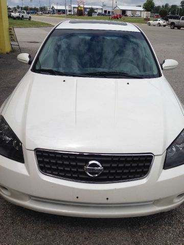 2006 Nissan Altima Pickupslt Quad Cab SWB 4WD 4x4 Truck