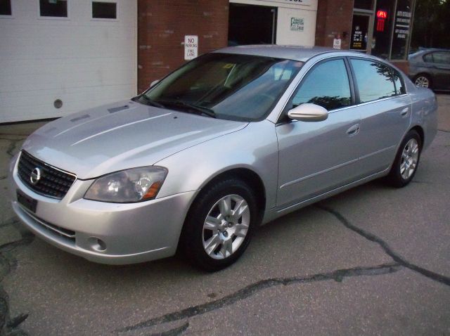 2006 Nissan Altima Pickupslt Quad Cab SWB 4WD 4x4 Truck