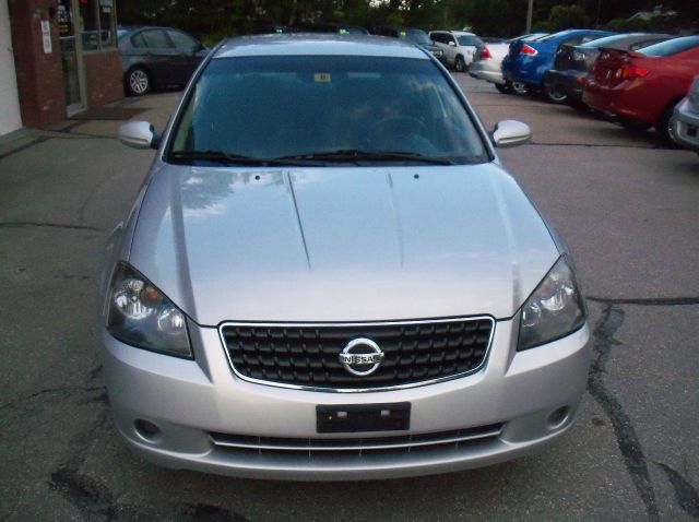 2006 Nissan Altima Pickupslt Quad Cab SWB 4WD 4x4 Truck