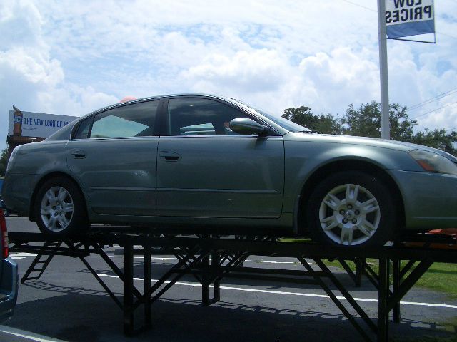 2006 Nissan Altima Pickupslt Quad Cab SWB 4WD 4x4 Truck