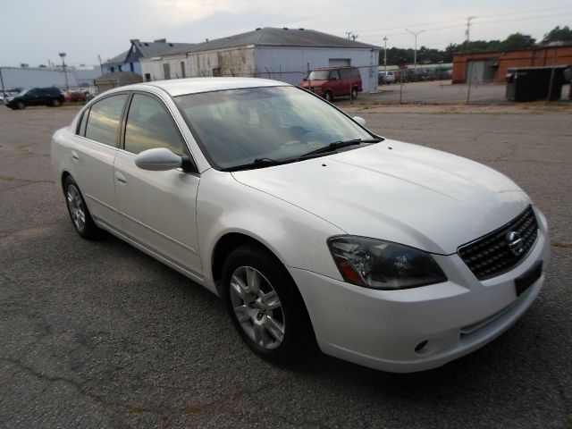 2006 Nissan Altima Pickupslt Quad Cab SWB 4WD 4x4 Truck