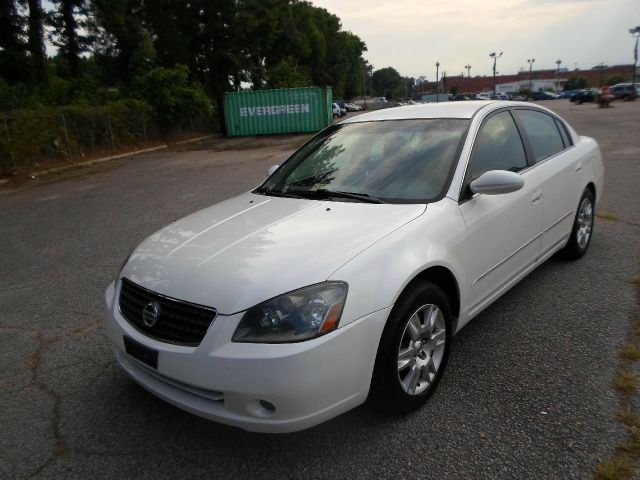 2006 Nissan Altima Pickupslt Quad Cab SWB 4WD 4x4 Truck