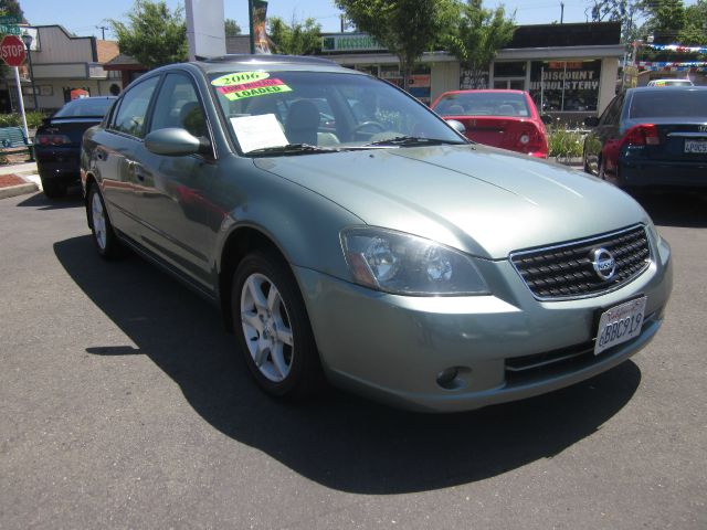 2006 Nissan Altima SLT Quad Cab 2WD