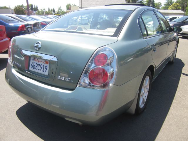 2006 Nissan Altima SLT Quad Cab 2WD