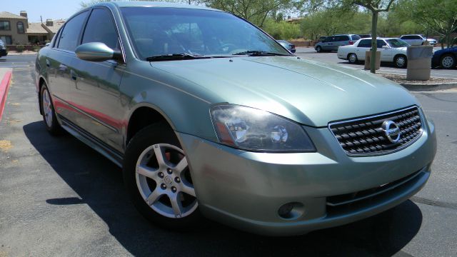 2006 Nissan Altima Pickupslt Quad Cab SWB 4WD 4x4 Truck