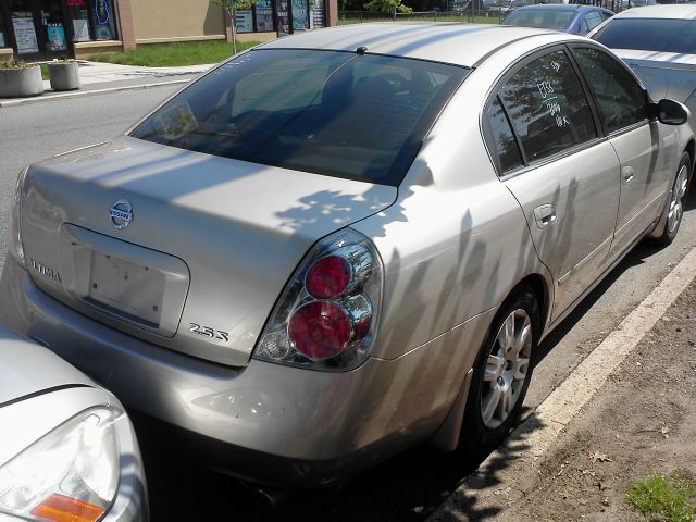 2006 Nissan Altima Pickupslt Quad Cab SWB 4WD 4x4 Truck