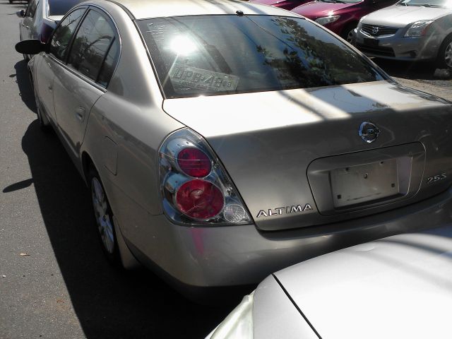 2006 Nissan Altima Pickupslt Quad Cab SWB 4WD 4x4 Truck