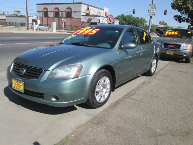 2006 Nissan Altima Pickupslt Quad Cab SWB 4WD 4x4 Truck