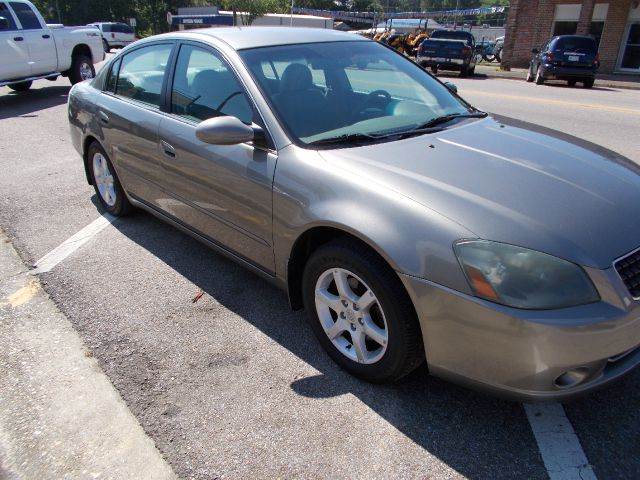 2006 Nissan Altima Pickupslt Quad Cab SWB 4WD 4x4 Truck