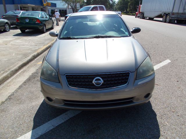 2006 Nissan Altima Pickupslt Quad Cab SWB 4WD 4x4 Truck