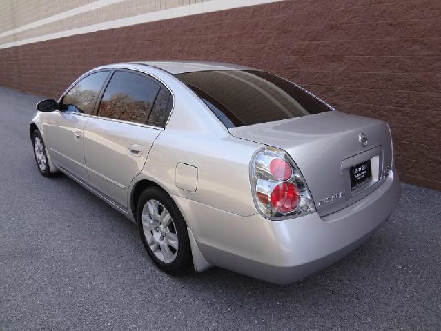 2006 Nissan Altima Pickupslt Quad Cab SWB 4WD 4x4 Truck