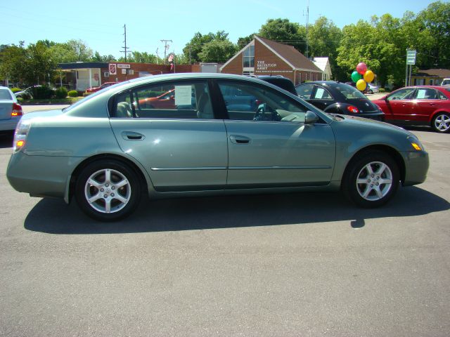 2006 Nissan Altima Pickupslt Quad Cab SWB 4WD 4x4 Truck