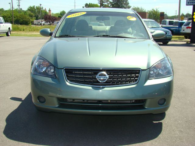 2006 Nissan Altima Pickupslt Quad Cab SWB 4WD 4x4 Truck