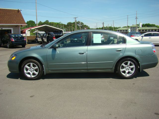 2006 Nissan Altima Pickupslt Quad Cab SWB 4WD 4x4 Truck