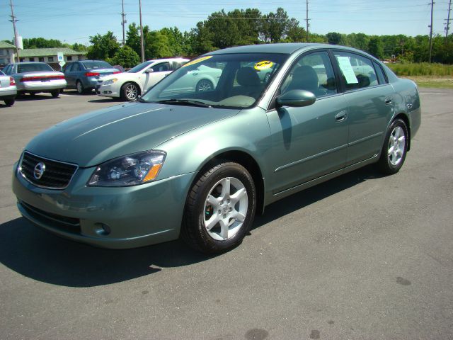 2006 Nissan Altima Pickupslt Quad Cab SWB 4WD 4x4 Truck