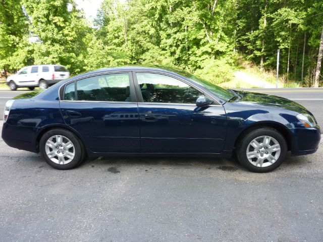 2006 Nissan Altima Pickupslt Quad Cab SWB 4WD 4x4 Truck