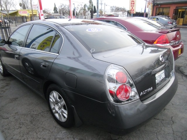 2006 Nissan Altima Pickupslt Quad Cab SWB 4WD 4x4 Truck