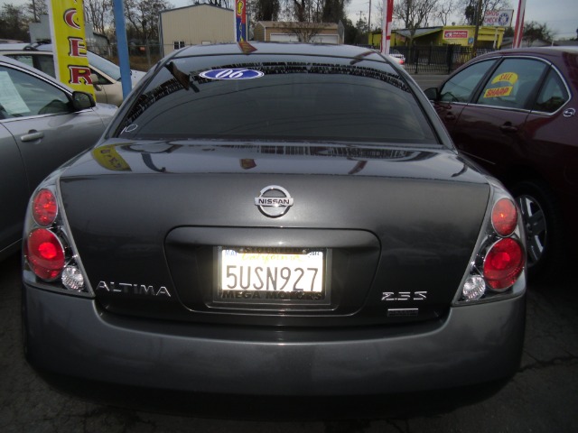 2006 Nissan Altima Pickupslt Quad Cab SWB 4WD 4x4 Truck