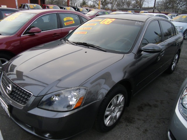 2006 Nissan Altima Pickupslt Quad Cab SWB 4WD 4x4 Truck