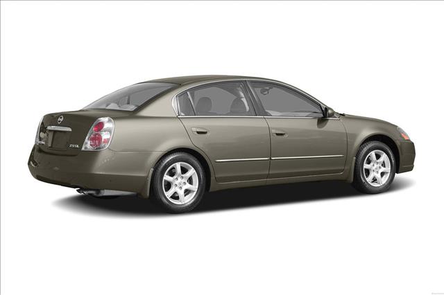 2006 Nissan Altima LX FWD Sedan