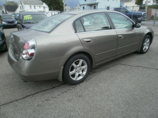 2006 Nissan Altima Pickupslt Quad Cab SWB 4WD 4x4 Truck