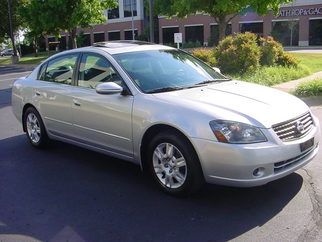 2006 Nissan Altima Pickupslt Quad Cab SWB 4WD 4x4 Truck