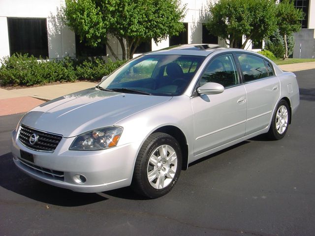 2006 Nissan Altima Pickupslt Quad Cab SWB 4WD 4x4 Truck