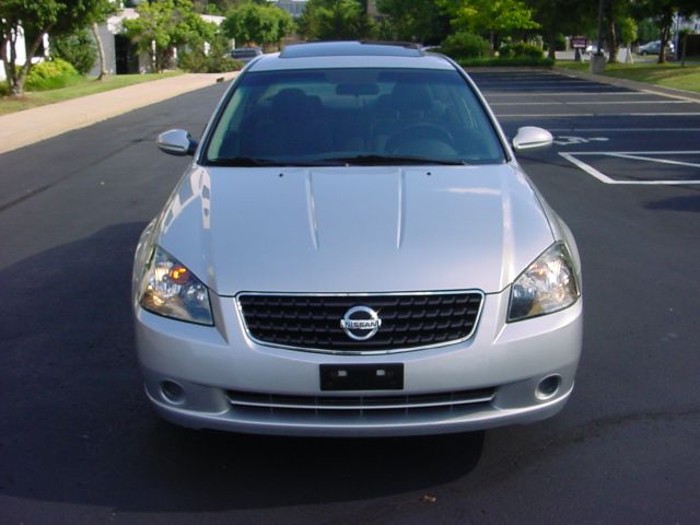 2006 Nissan Altima Pickupslt Quad Cab SWB 4WD 4x4 Truck