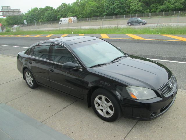 2006 Nissan Altima Pickupslt Quad Cab SWB 4WD 4x4 Truck