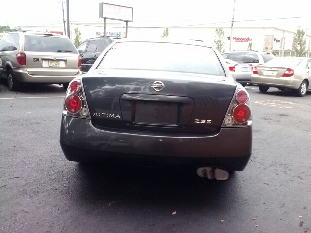 2006 Nissan Altima Pickupslt Quad Cab SWB 4WD 4x4 Truck