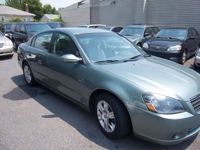 2006 Nissan Altima Pickupslt Quad Cab SWB 4WD 4x4 Truck