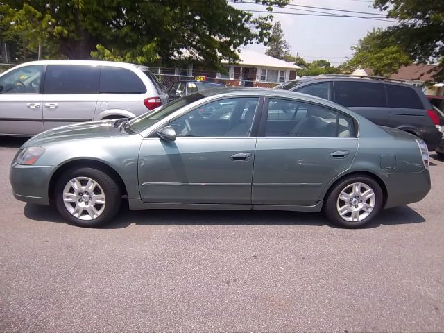 2006 Nissan Altima Pickupslt Quad Cab SWB 4WD 4x4 Truck