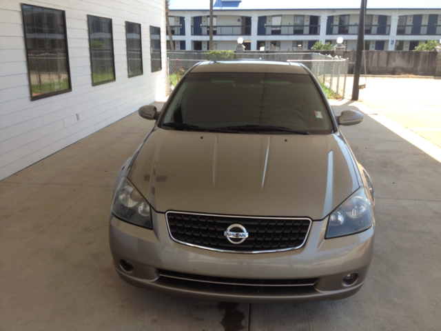 2006 Nissan Altima Pickupslt Quad Cab SWB 4WD 4x4 Truck